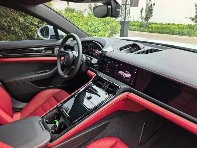 Porsche Panamera — Фото автомобиля 6