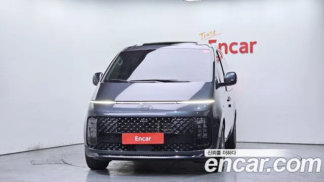 Hyundai Staria Staria 4WD Lounge 9 мест — Фото автомобиля 3