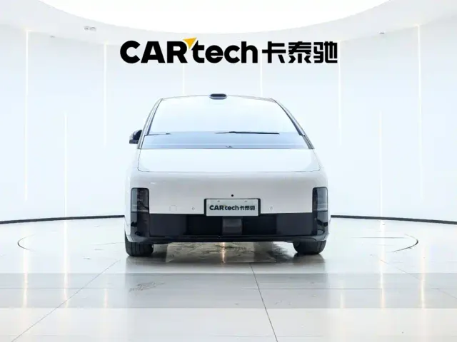 Li Auto MEGA — Фото автомобиля 9