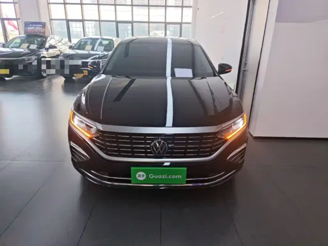 Volkswagen Passat — Фото автомобиля 2