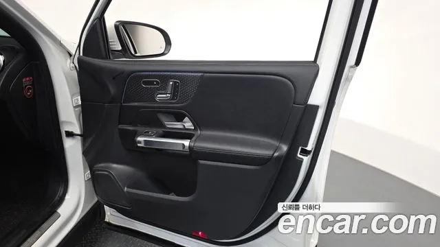 Mercedes-Benz GLB-Class X247 — Фото автомобиля 13