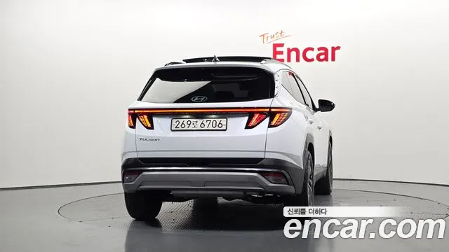 Hyundai Tucson Новый Tucson (NX4) Бензин 1.6 турбо 2WD — Фото автомобиля 4