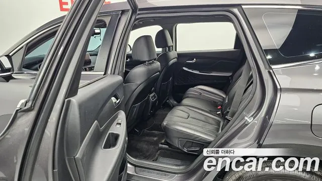 Hyundai Santafe Новый Santa Fe Дизель 2.2 2WD — Фото автомобиля 12