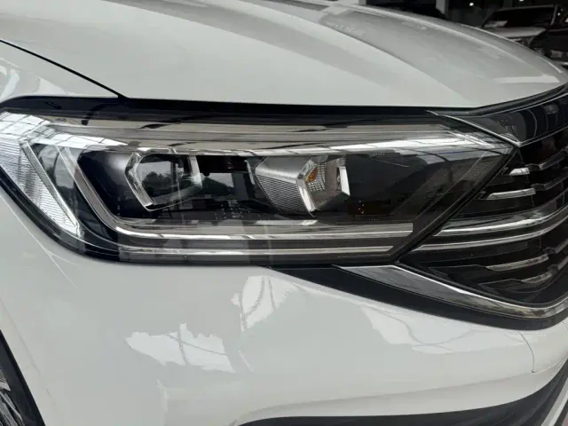 Volkswagen Sagitar — Фото автомобиля 11