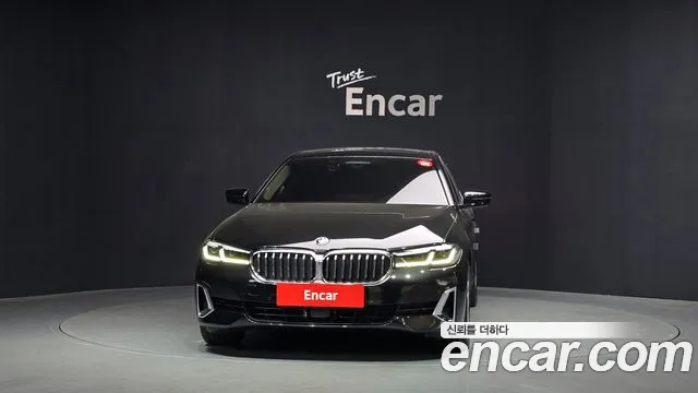 BMW 5-Series 5 серия (G30) 523d xDrive Luxury — Фото автомобиля 3