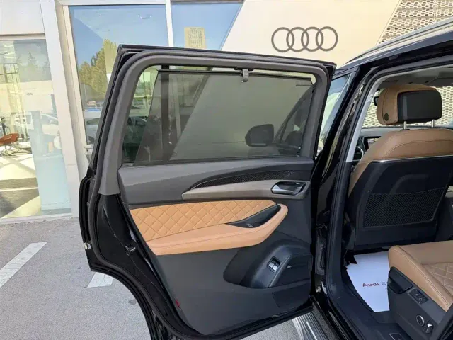 Audi Q6 — Фото автомобиля 21