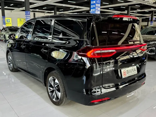GAC Trumpchi M6 — Фото автомобиля 9