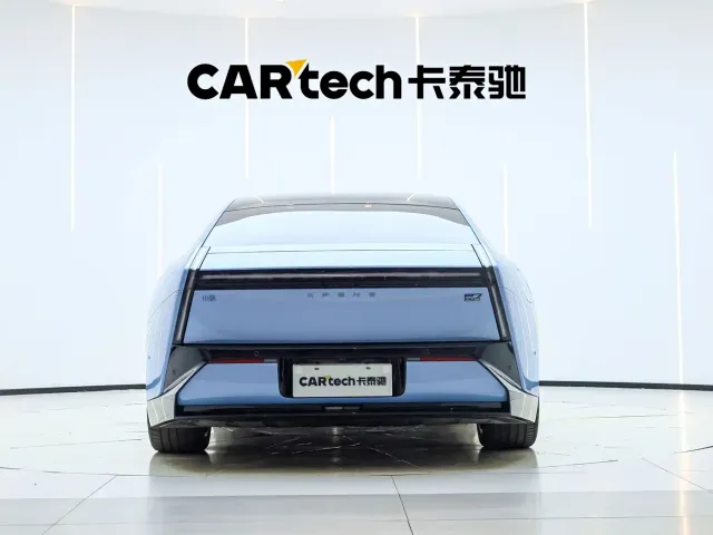Xpeng P7 — Фото автомобиля 8