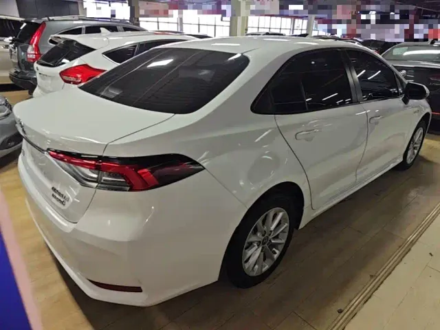 Toyota Corolla — Фото автомобиля 6