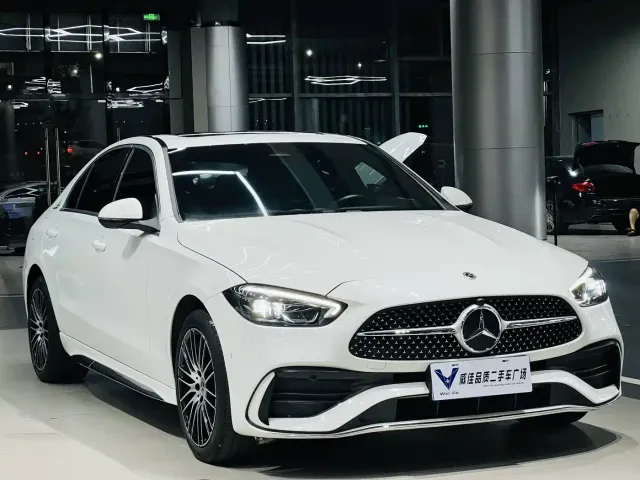 Mercedes-Benz C-Class — Фото автомобиля 3