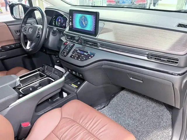 Honda Odyssey — Фото автомобиля 14