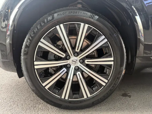 Volvo XC90 — Фото автомобиля 5
