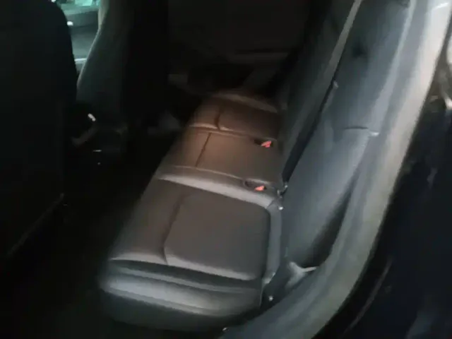 Tesla Model Y — Фото автомобиля 16