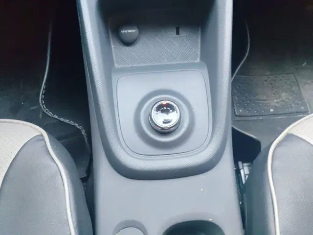 Wuling Hongguang — Фото автомобиля 10