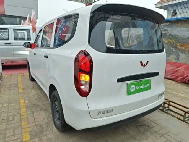 Wuling Hongguang — Фото автомобиля 4