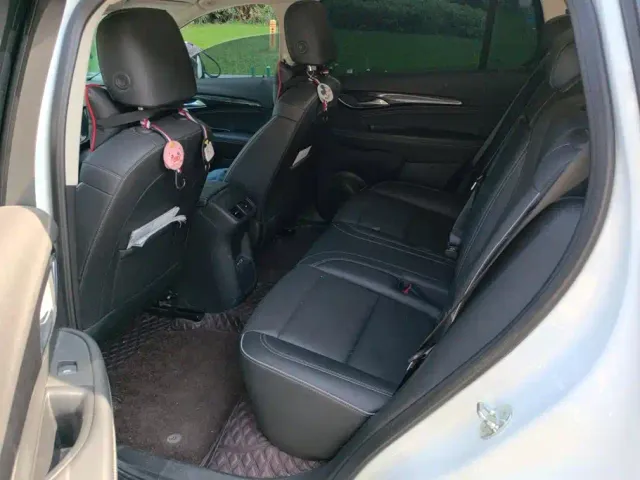 Buick Envision Plus — Фото автомобиля 11