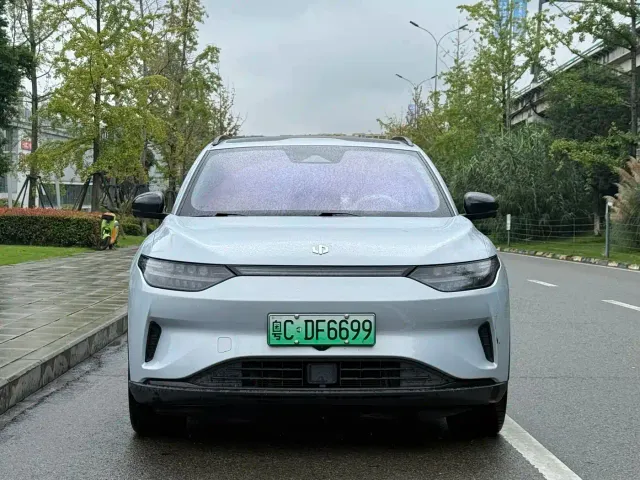 Leapmotor C11 — Фото автомобиля 2