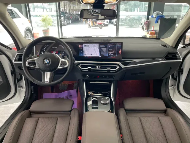 BMW 3 Series — Фото автомобиля 8