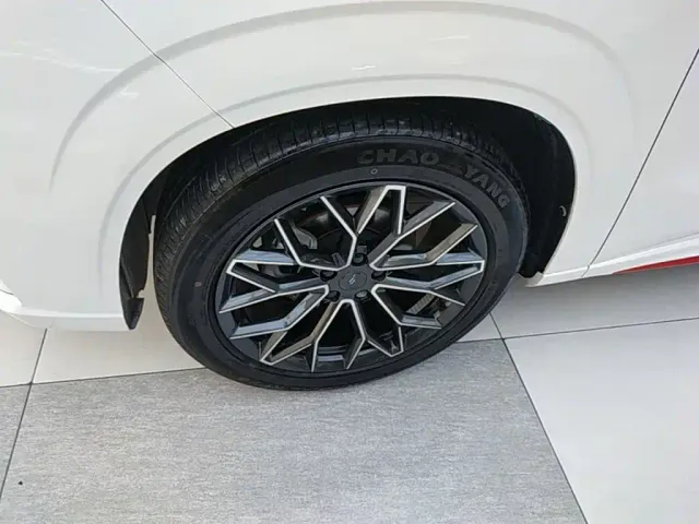 Changan Z6 — Фото автомобиля 22