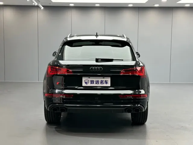 Audi SQ5 — Фото автомобиля 5