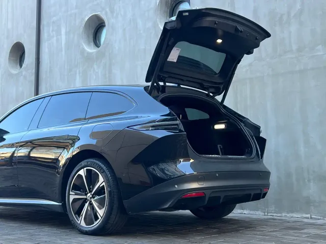 Nio ET5 Touring — Фото автомобиля 9