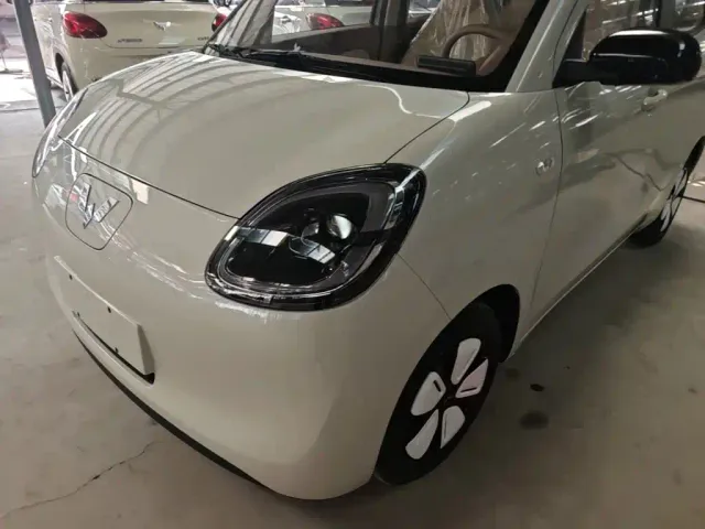 Wuling Hongguang Mini EV — Фото автомобиля 23
