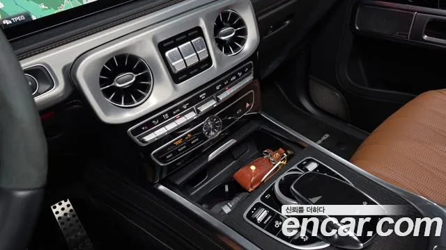 Mercedes-Benz G-Class — Фото автомобиля 16