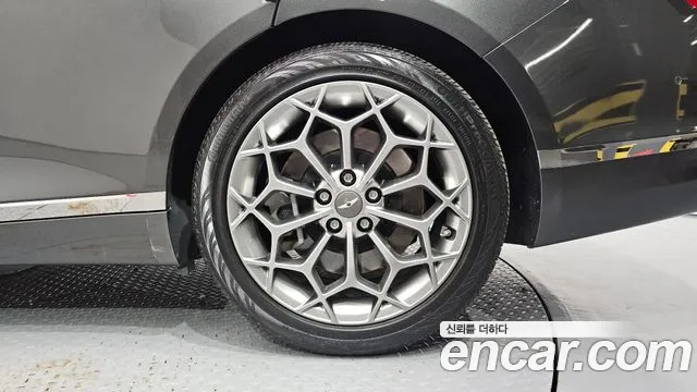 Genesis G80 RG3 — Фото автомобиля 6