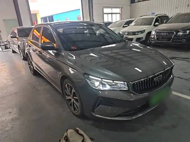 Geely Emgrand — Фото автомобиля 3