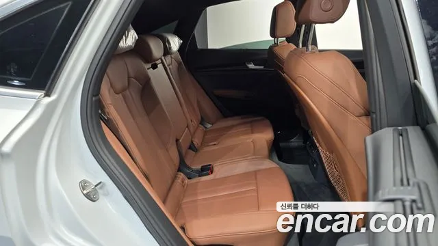 Audi Q5 FY — Фото автомобиля 17