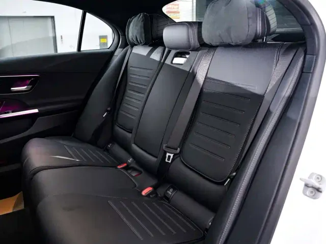 Mercedes-Benz C-Class — Фото автомобиля 20
