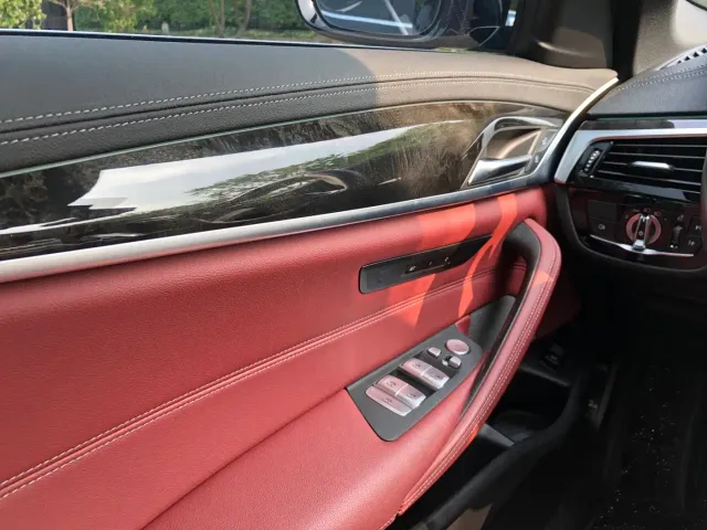 BMW 5 Series — Фото автомобиля 8