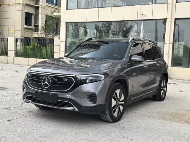 Фотография автомобиля — Mercedes-Benz EQB