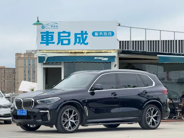 Фотография автомобиля — BMW X5