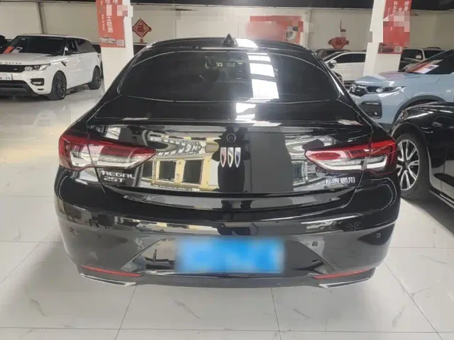 Buick Regal — Фото автомобиля 5