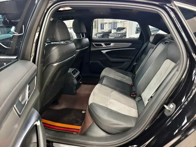 Audi A6L — Фото автомобиля 16