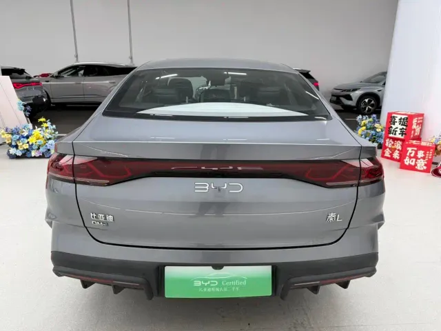 BYD Qin L — Фото автомобиля 5
