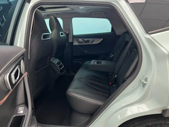 Chery Omoda 5 — Фото автомобиля 10