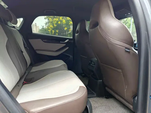 BYD Qin PLUS — Фото автомобиля 10
