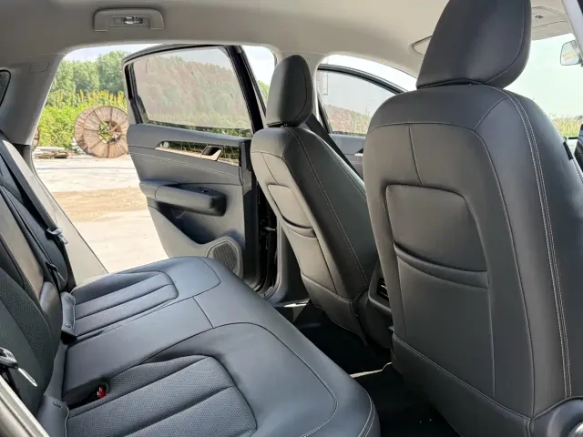 Wuling Starlight — Фото автомобиля 15