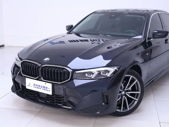 BMW 3 Series — Фото автомобиля 3