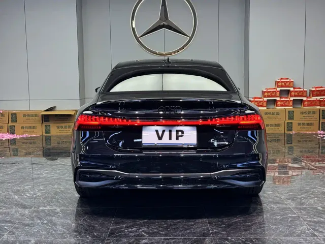 Audi A7L — Фото автомобиля 8