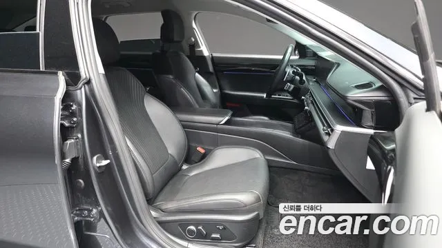 Hyundai Grandeur GN7 — Фото автомобиля 17