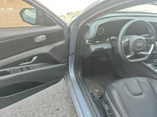 Hyundai Elantra — Фото автомобиля 9