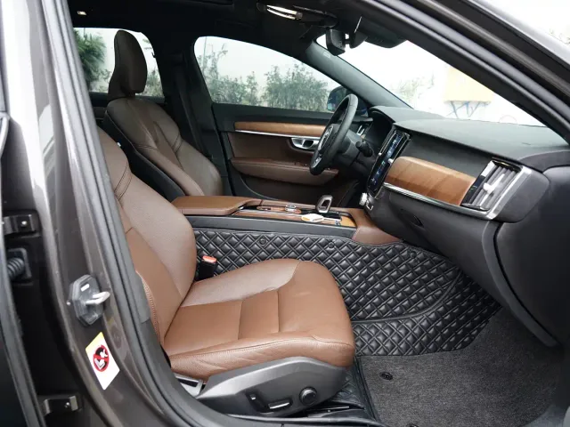 Volvo S90 — Фото автомобиля 12