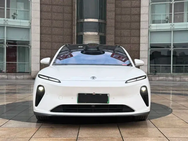 Фотография автомобиля — Nio ET5 Touring