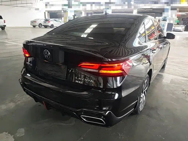 Volkswagen Lavida — Фото автомобиля 6