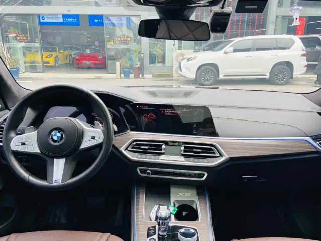 BMW X5 — Фото автомобиля 5
