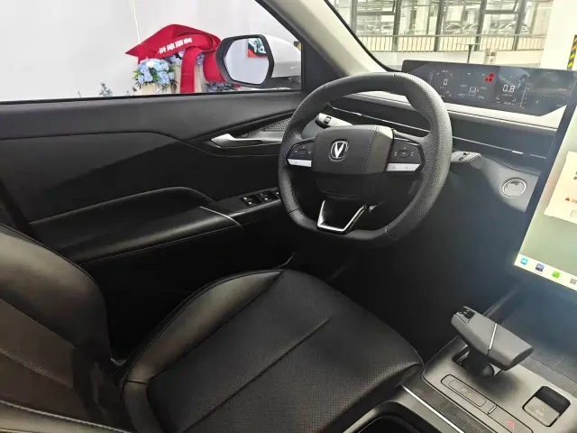 Changan Eado — Фото автомобиля 9