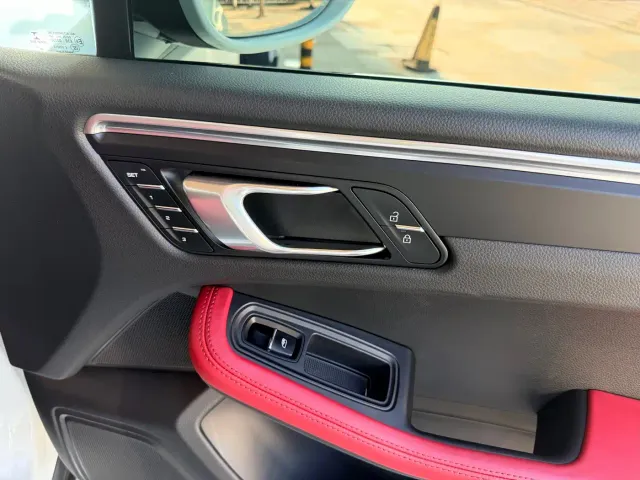Porsche Macan — Фото автомобиля 7